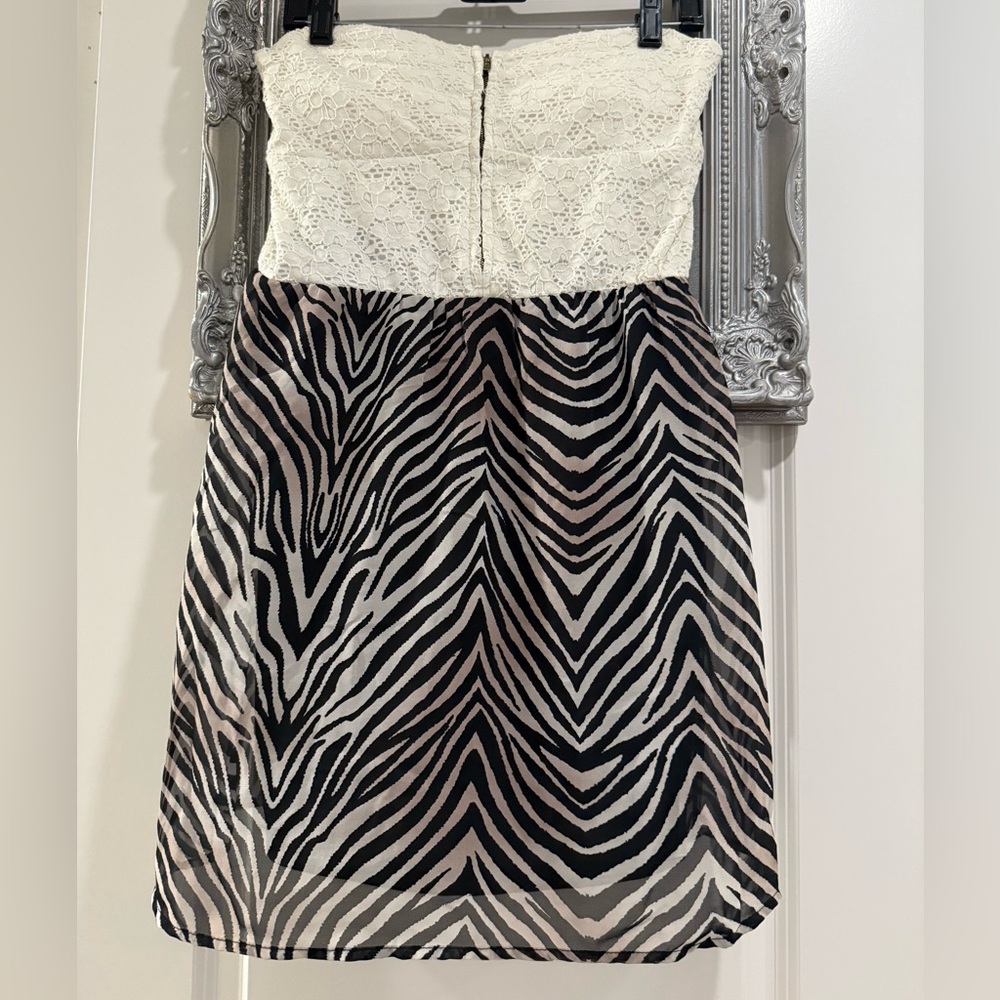 Charlotte Russe Large Strapless Black & White Zebra Patterned Dress w/ Lace